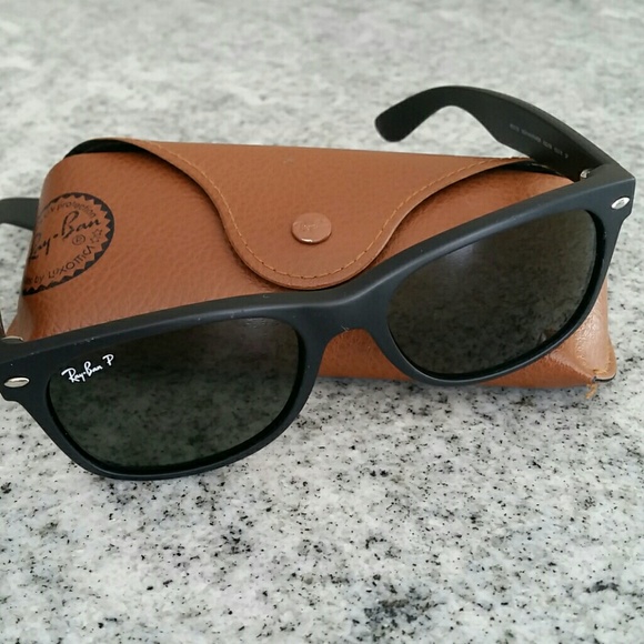Ray-Ban Accessories - Rayban Polarized RB 2132Wayfarer Sunnies with Case